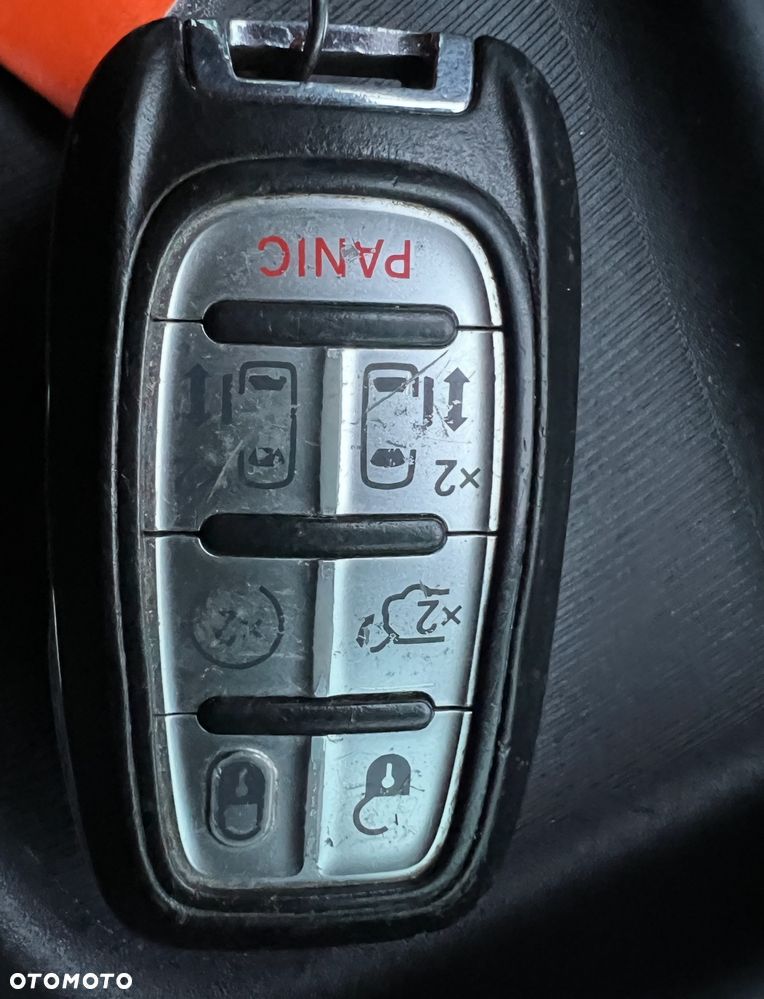 Chrysler Pacifica - 28