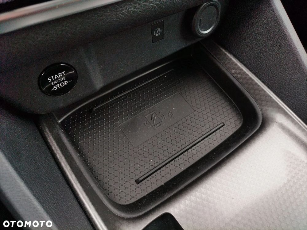 Nissan Qashqai 1.3 DIG-T MHEV N-Connecta Xtronic - 17