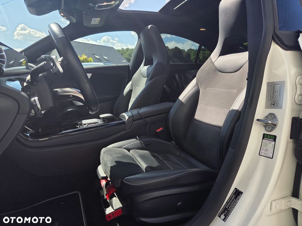 Mercedes-Benz CLA 250 4-Matic Edition 1 7G-DCT - 11