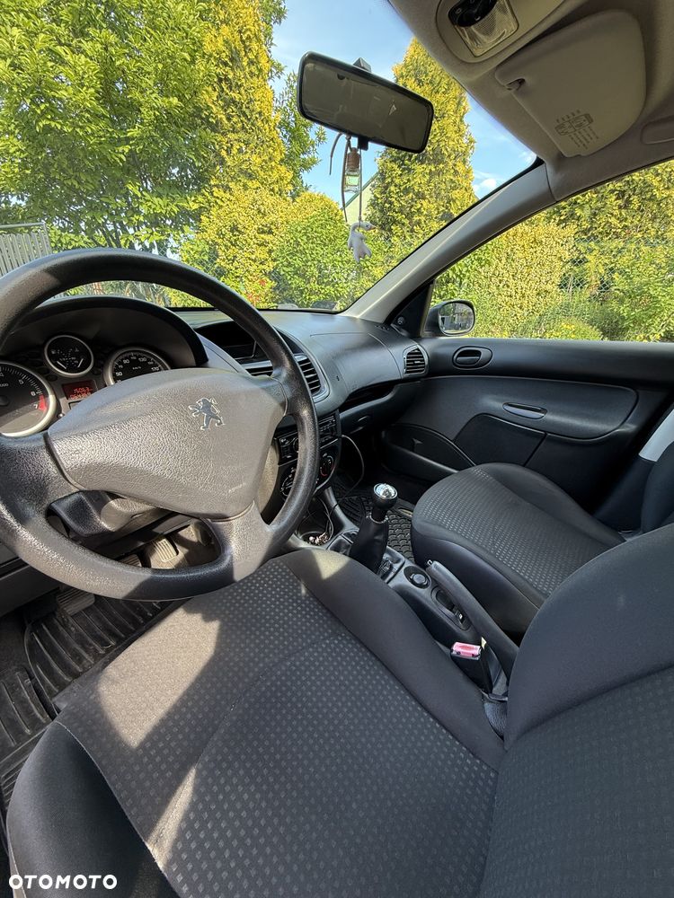 Peugeot 206 plus 1.1 Presence Euro5 - 6