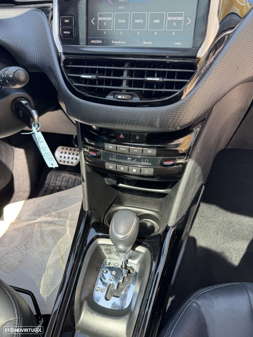 Peugeot 2008 1.2 PureTech Crossway EAT6 - 21