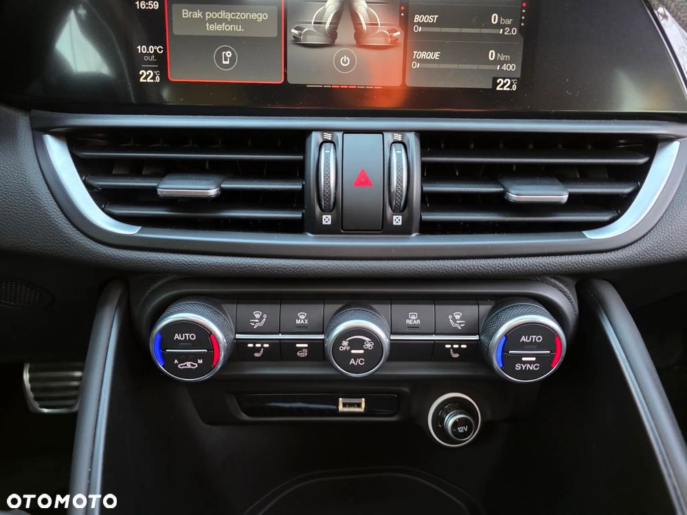 Alfa Romeo Giulia 2.0 Turbo 16V AT8-Q4 Estrema - 21