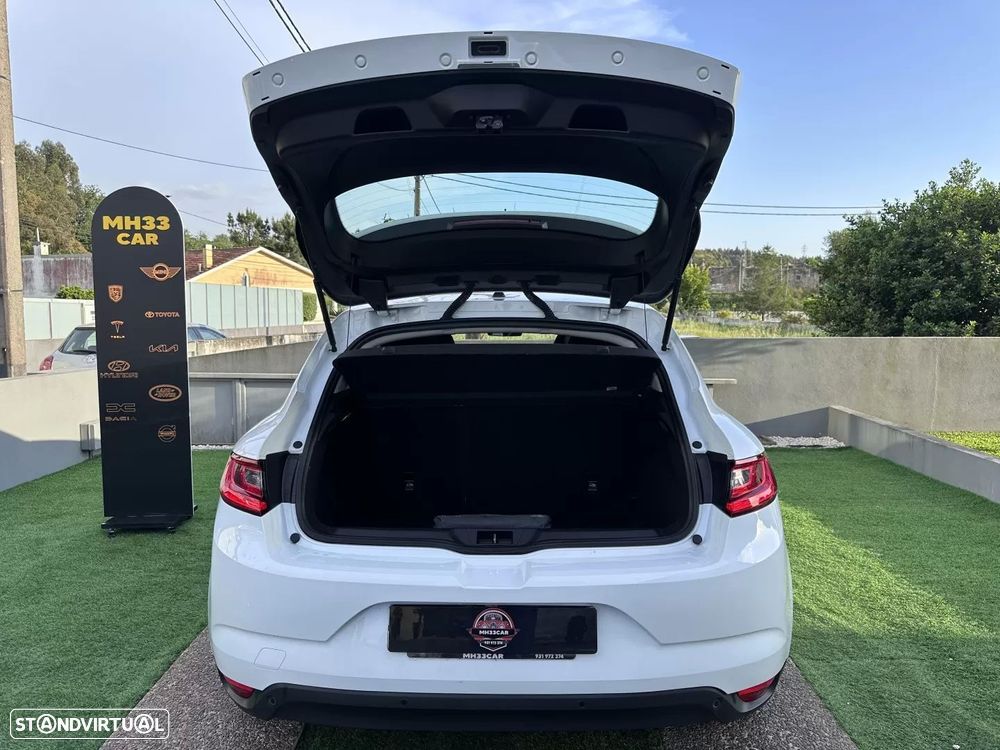 Renault Mégane 1.5 Blue dCi Intens - 20