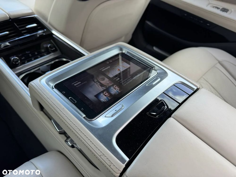 BMW-ALPINA B7 Biturbo - 24