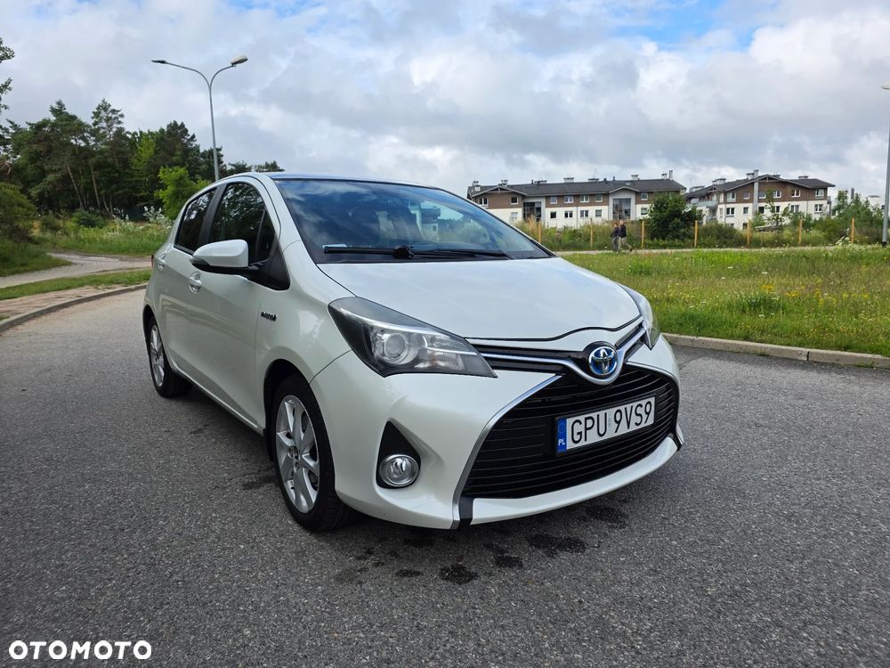 Toyota Yaris Hybrid 100 Sol - 9
