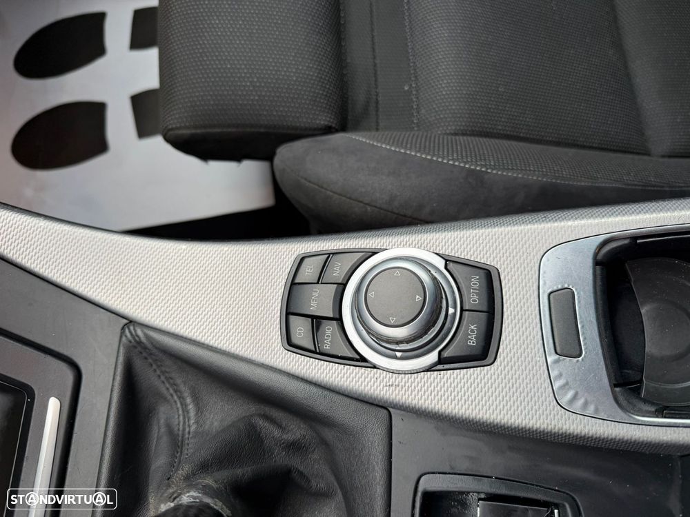 BMW 525 d Pack M - 23