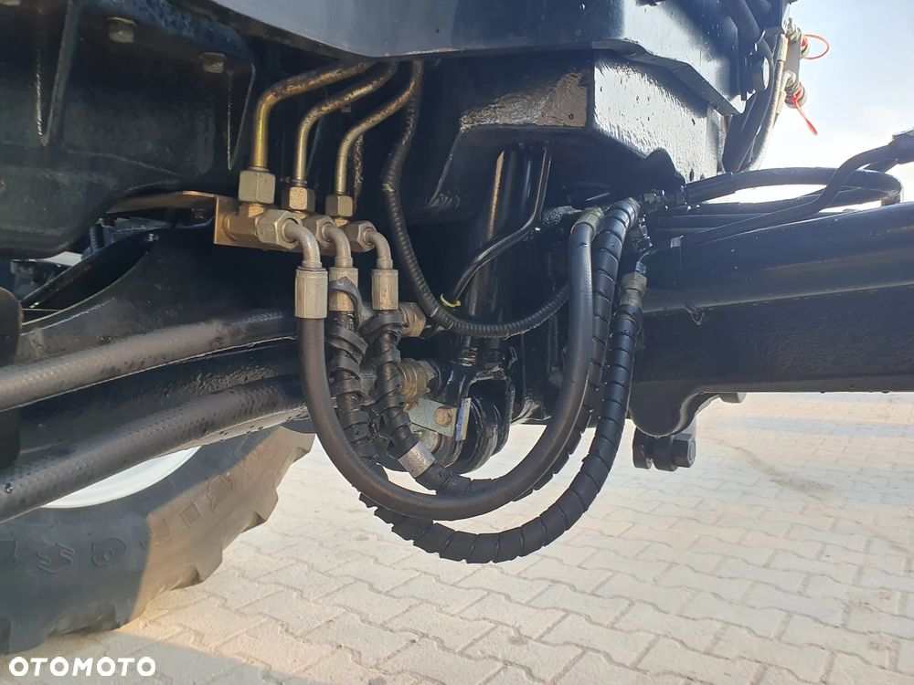 New Holland TM 175 - 12