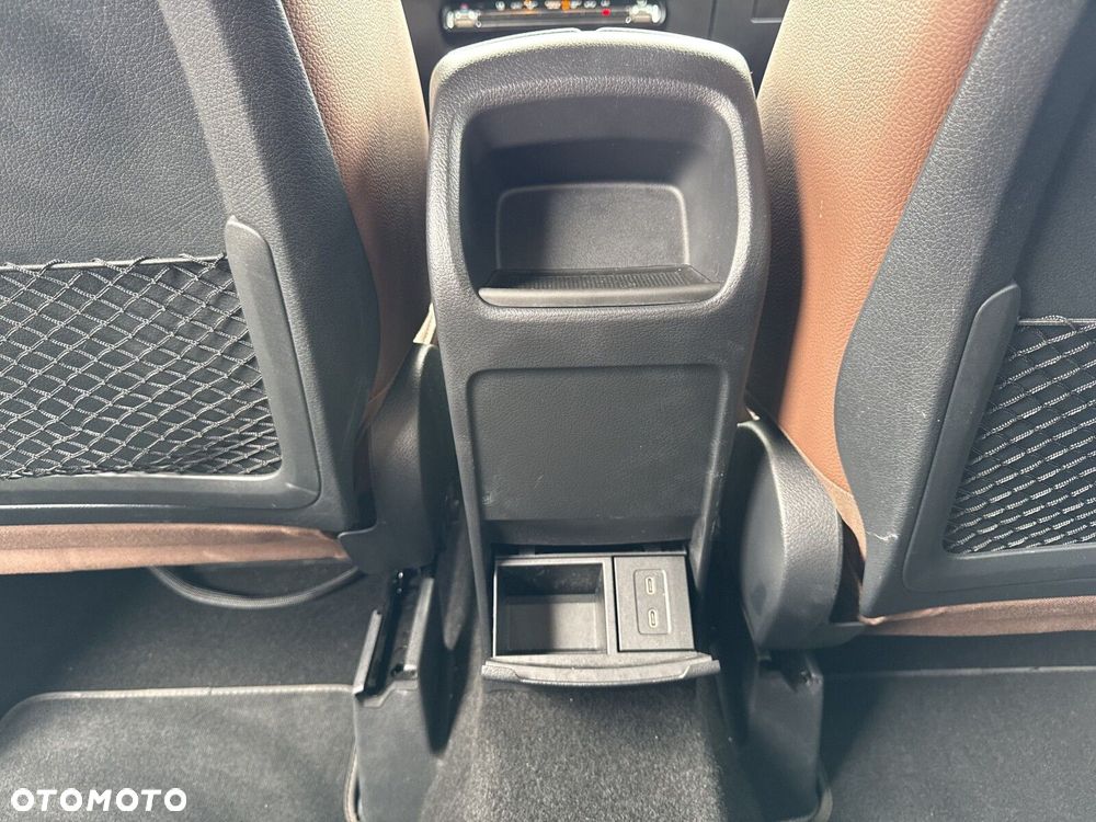 Mercedes-Benz GLA - 26