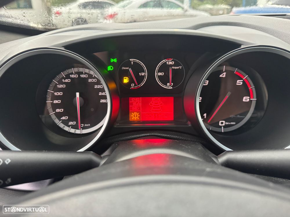 Alfa Romeo Giulietta 1.6 JTDM Distinctive - 13
