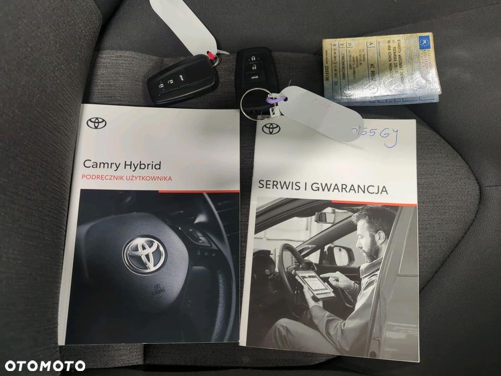 Toyota Camry 2.5 Hybrid Comfort CVT - 18