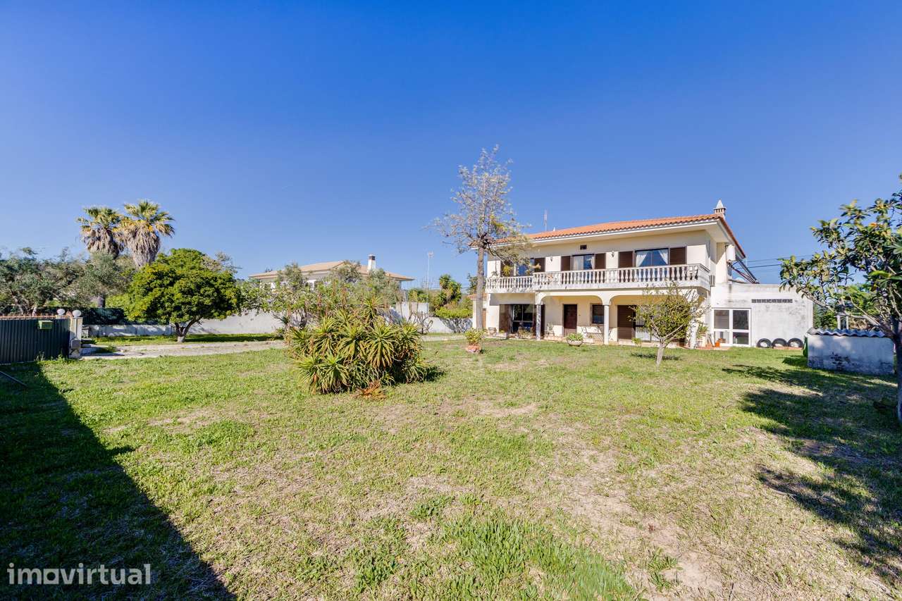 Moradia T5 — Entre Olhão e Estoi | 5.000 m² de Terreno | Piscina | Gar - Grande imagem: 4/31