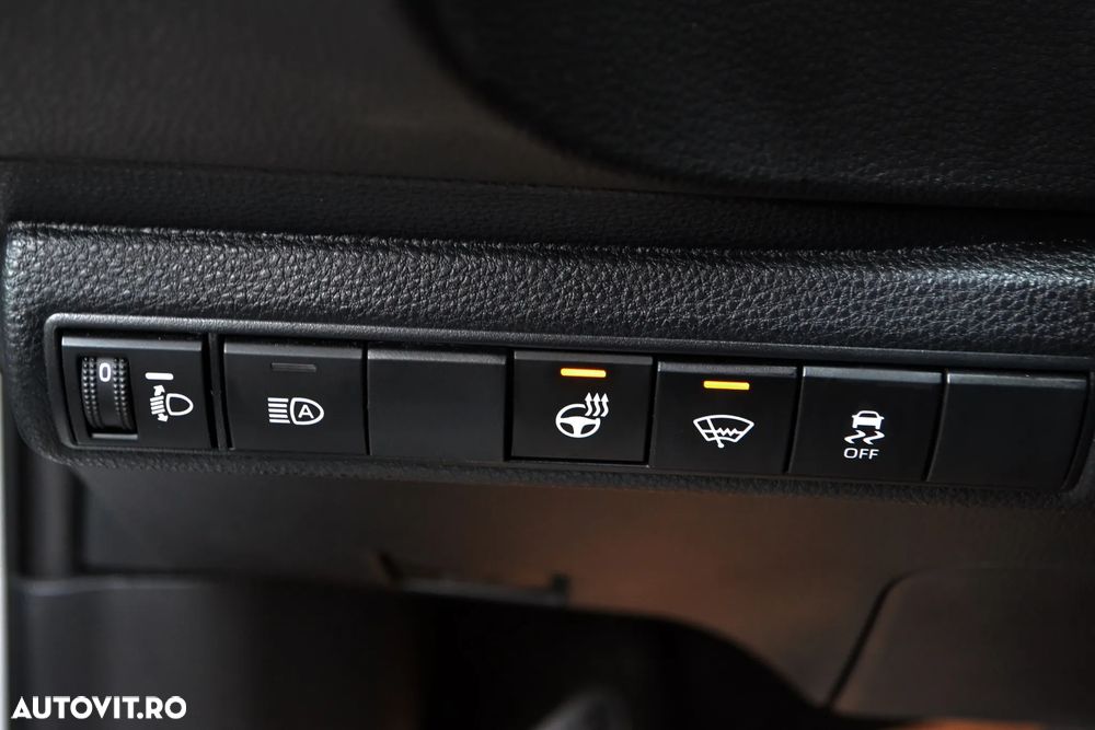 Toyota Corolla 2.0 HSD Exclusive - 11