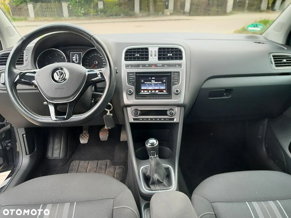 Volkswagen Polo 1.4 TDI Blue Motion Technology Lounge - 20