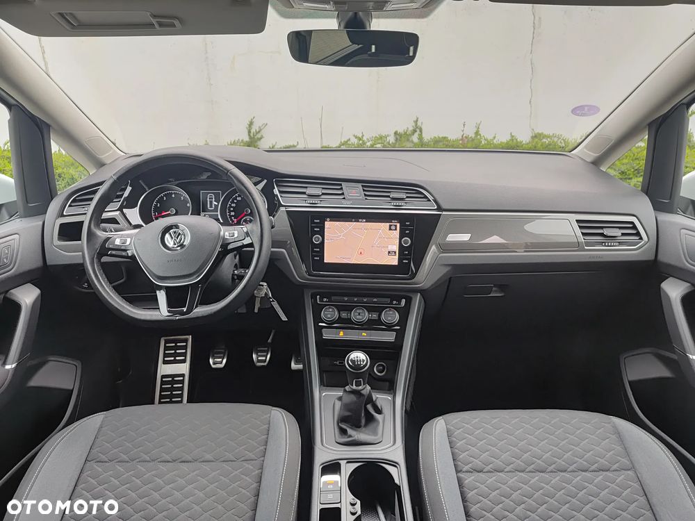 Volkswagen Touran 1.4 TSI BMT Comfortline - 6