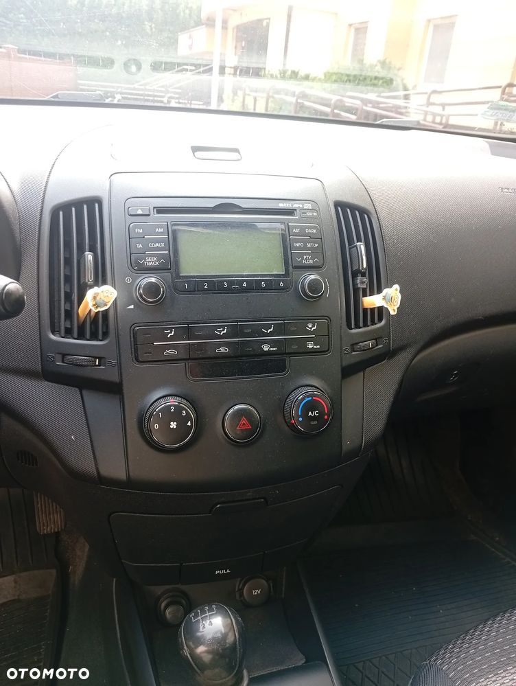 Hyundai i30 1.6 Classic + - 9