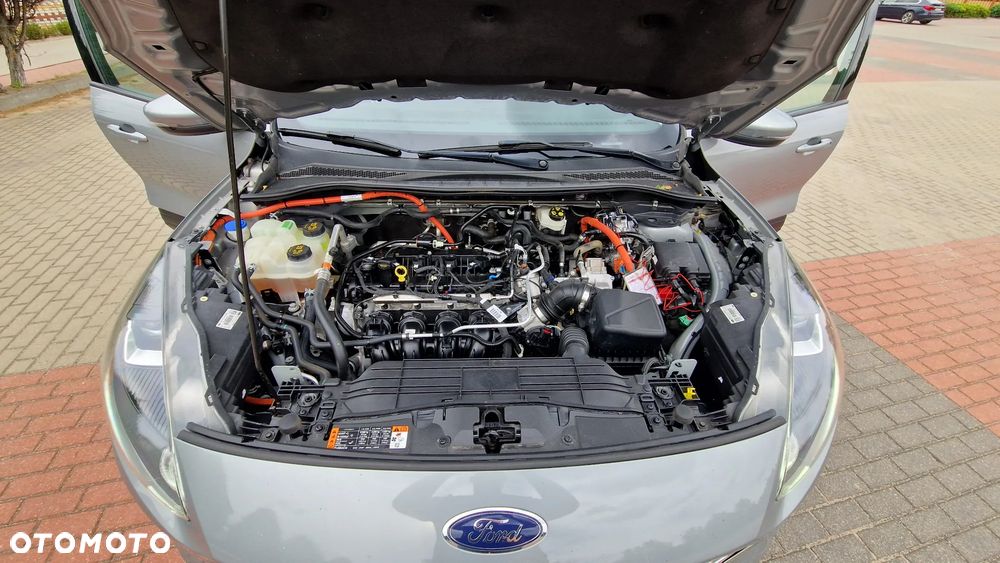 Ford Kuga 2.5 Duratec FHEV TITANIUM - 24