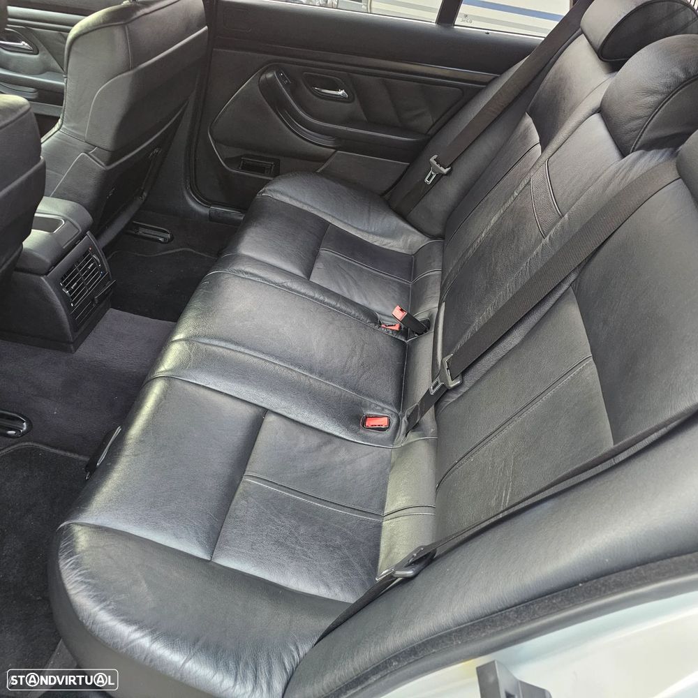 BMW 530 dA Touring - 35