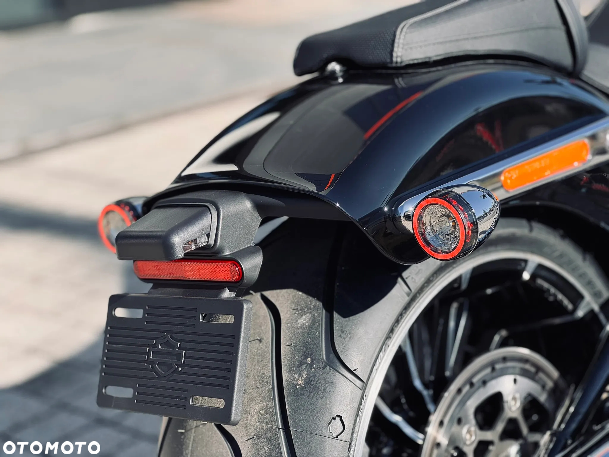 Harley-Davidson Softail Breakout - 11