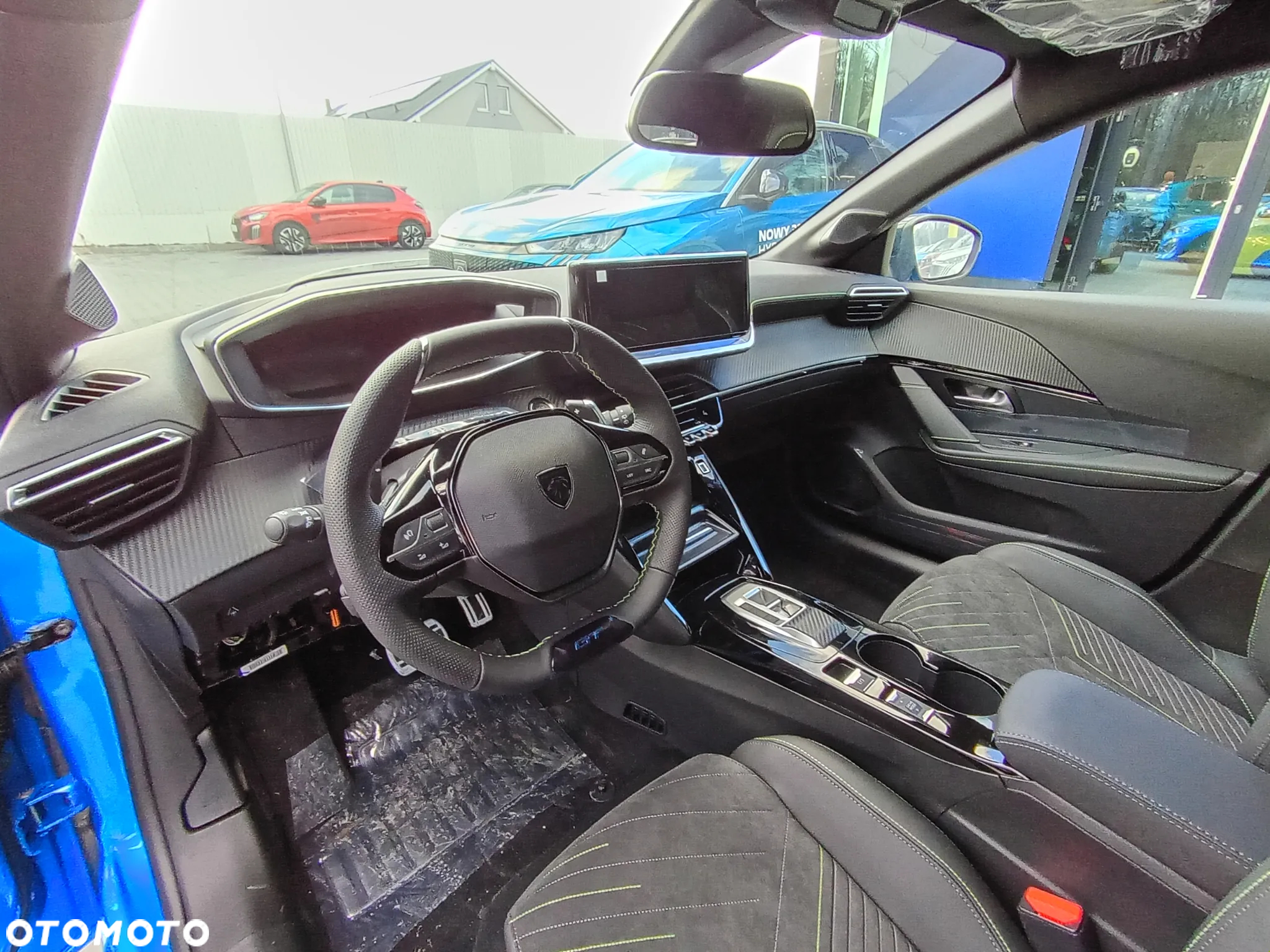 Peugeot 208 1.2 mHEV GT - 8