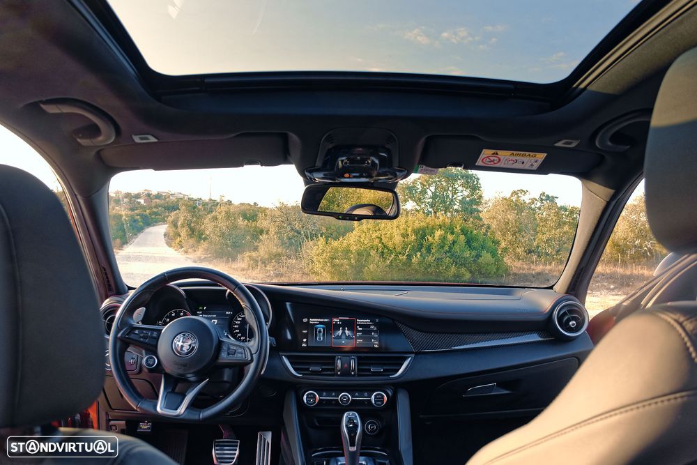 Alfa Romeo Giulia 2.0 T Estrema Q4 AT8 - 23