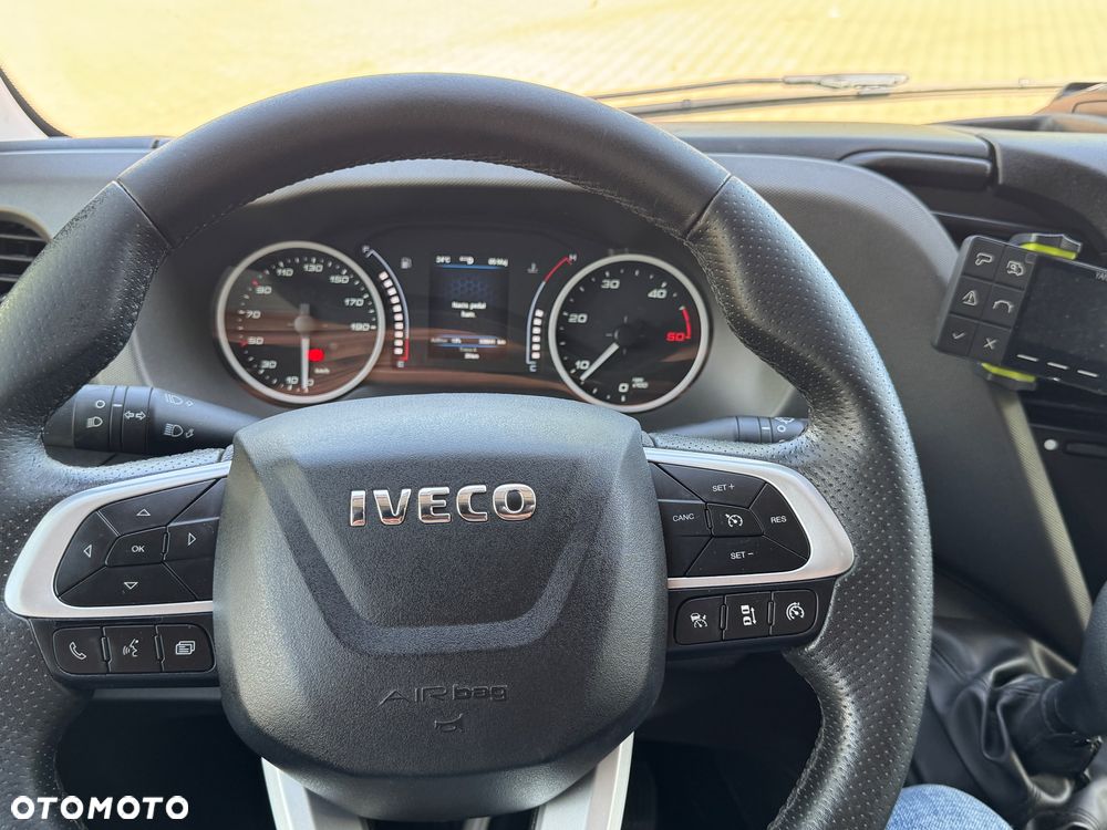 Iveco Daily 2023r Hi-Matic‼️72C21‼️Winda Dhollandia 1000KG // Plandeka 15 Palet // Najnowszy Tachograf // 2x Firanka ‼️Spanie z tyłu WEJKAMA 2x łóżko  Wysokość rampowa Full LED Tempomat aktywny  Salon Polska DMC7200KG Faktura Vat 23% TwinCab - 14