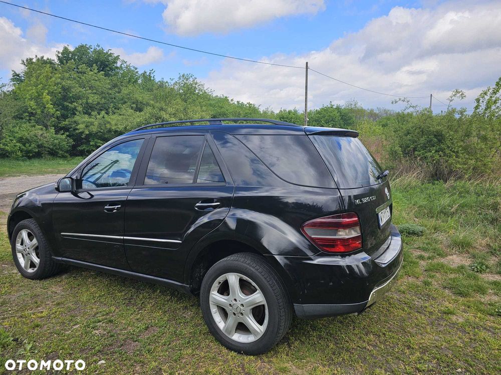 Mercedes-Benz ML - 4