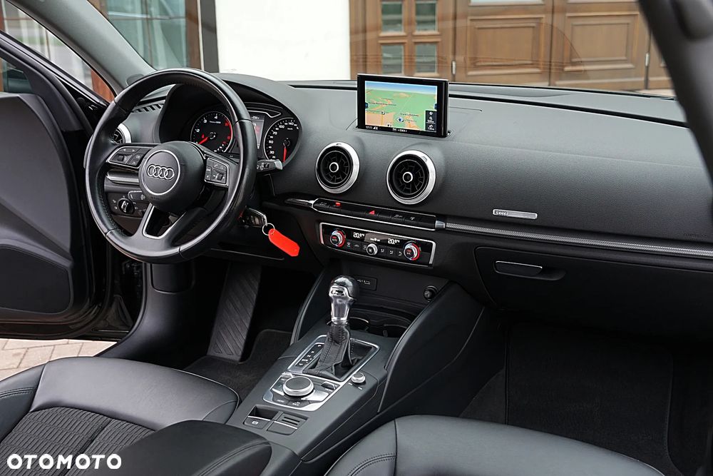 Audi A3 Sportback 2.0 TDI (clean diesel) S tronic S line Sportpaket - 33