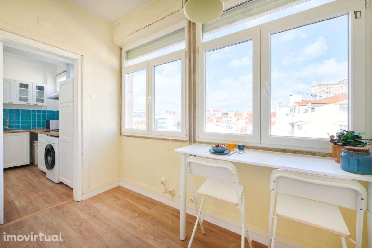 Quarto - localizado em Picoas Lisbon - Grande imagem: 5/13