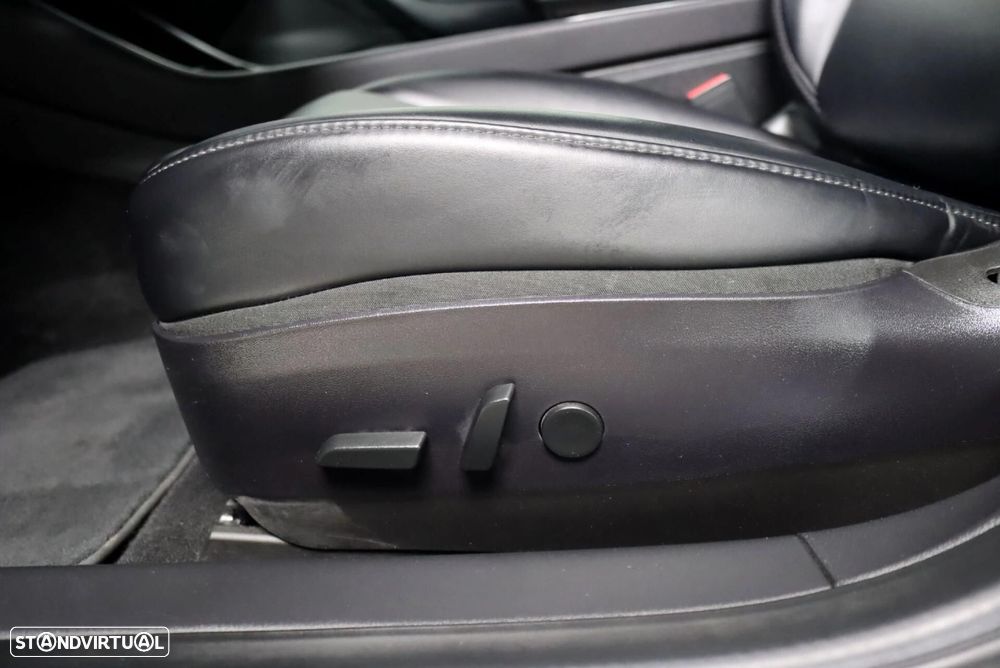 Tesla Model 3 Long-Range Dual Motor AWD - 15