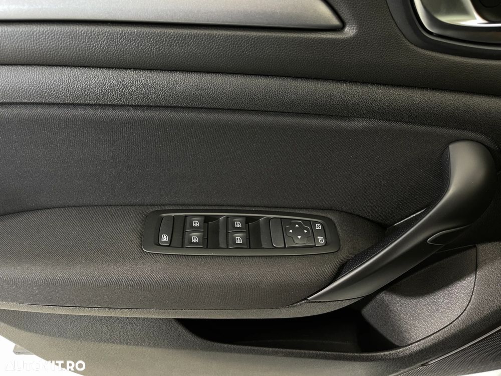 Renault Megane TCe EDC Zen - 18