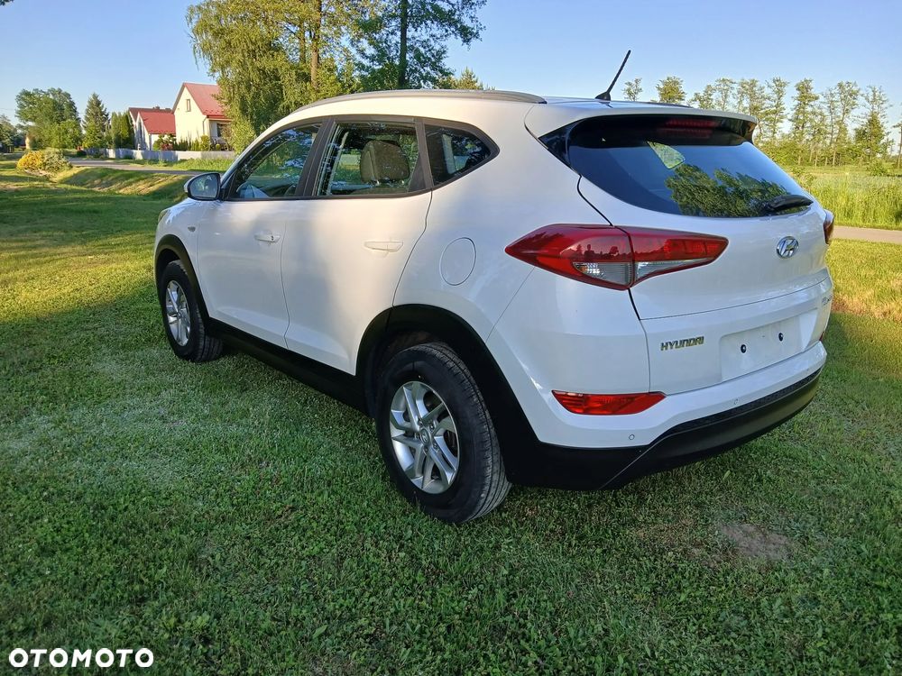 Hyundai Tucson 1.6 GDI BlueDrive GO 2WD - 8