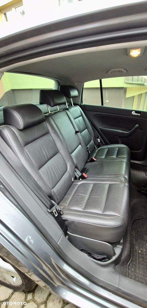 Volkswagen Golf Plus - 13