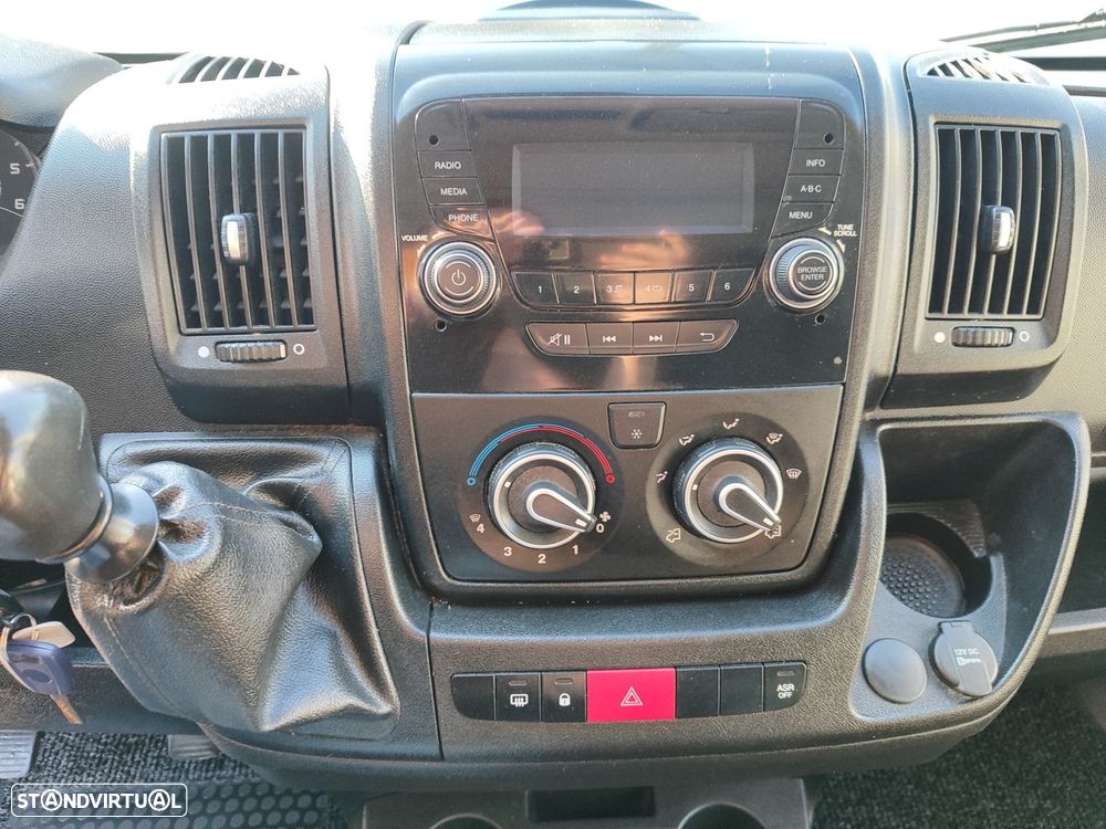 Peugeot Boxer 2.0 BlueHDi 333 L2H2 Pro - 12
