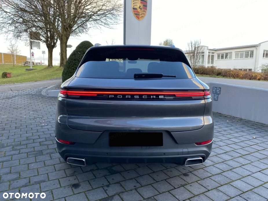 Porsche Cayenne - 2