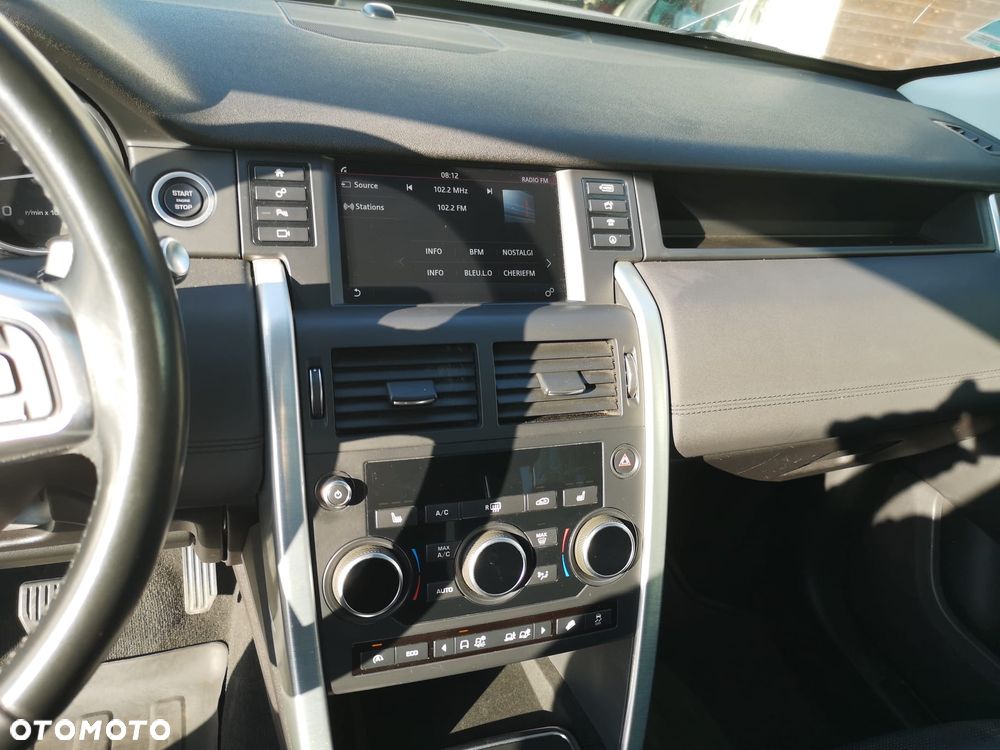 Land Rover Discovery Sport D180 R-Dynamic - 32