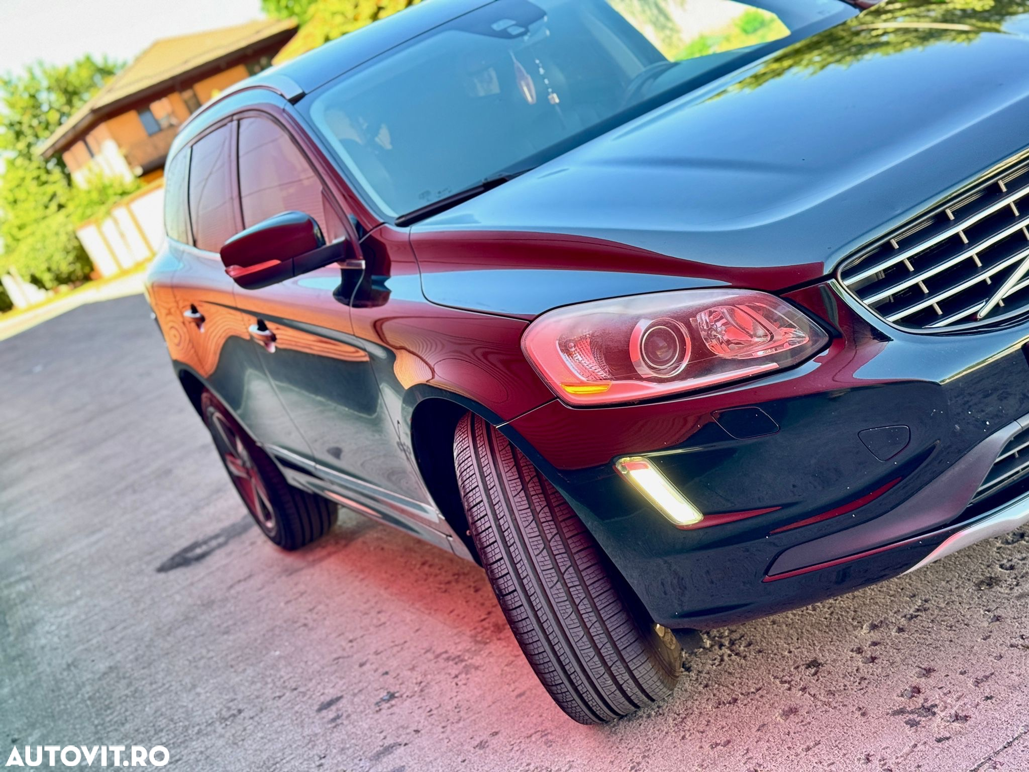 Volvo XC 60 D4AWD R-Design - 4