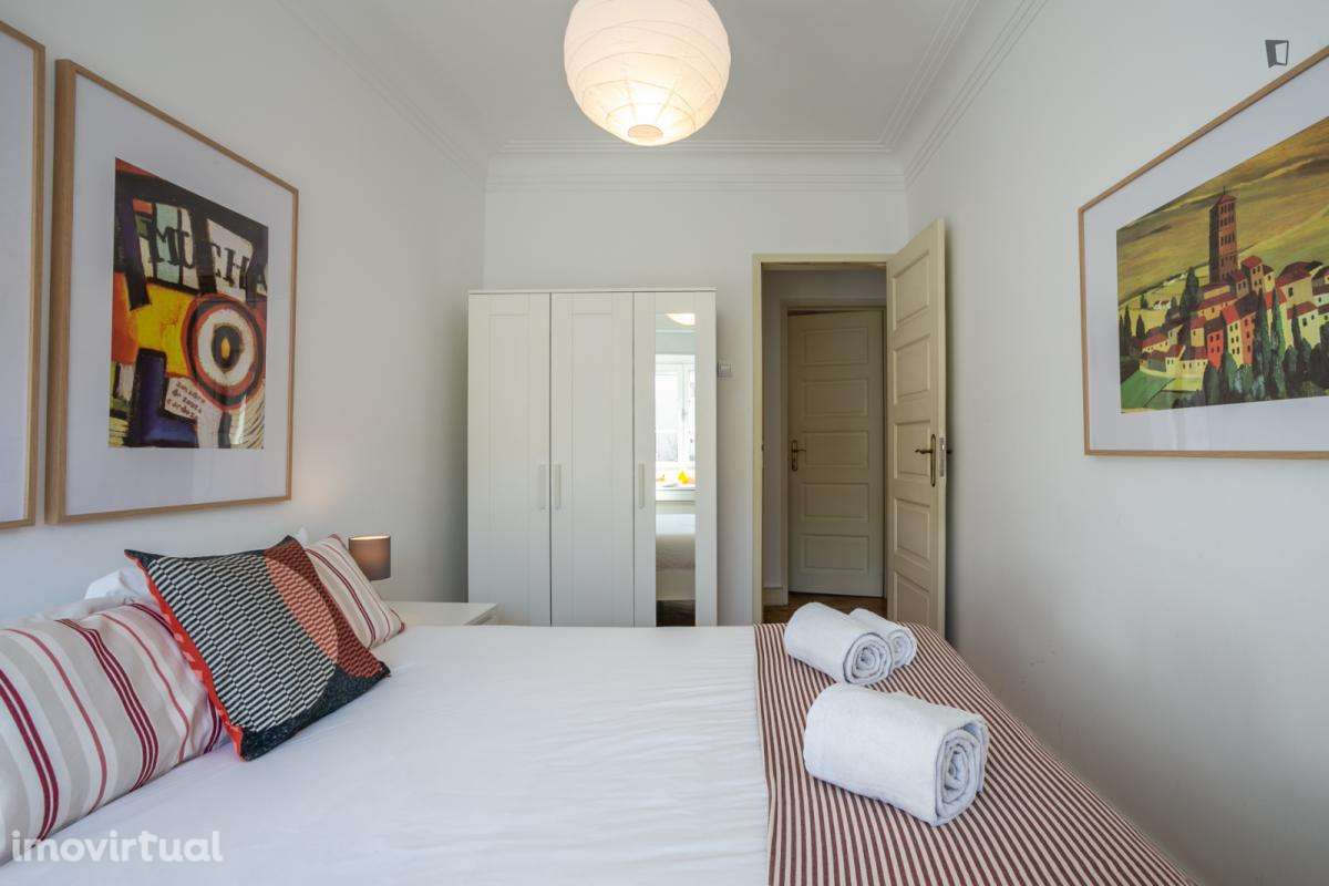 Quarto - localizado em Roma-Areeiro Lisbon - Grande imagem: 2/16