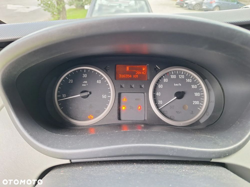 Opel Vivaro L2H1 2.9t - 6