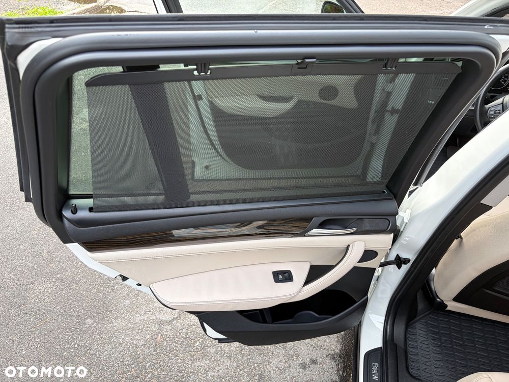 BMW X3 28i xDrive - 16