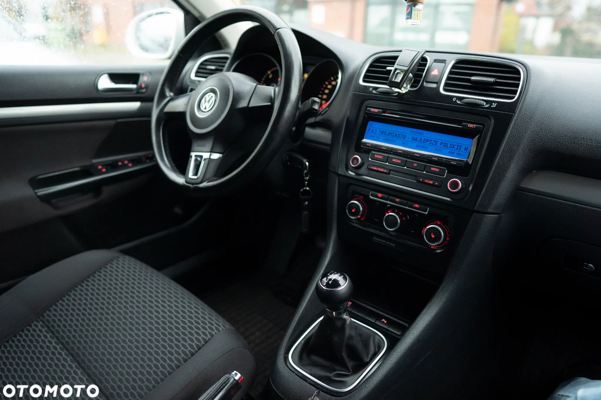 Volkswagen Golf VI 1.6 TDI Trendline - 34