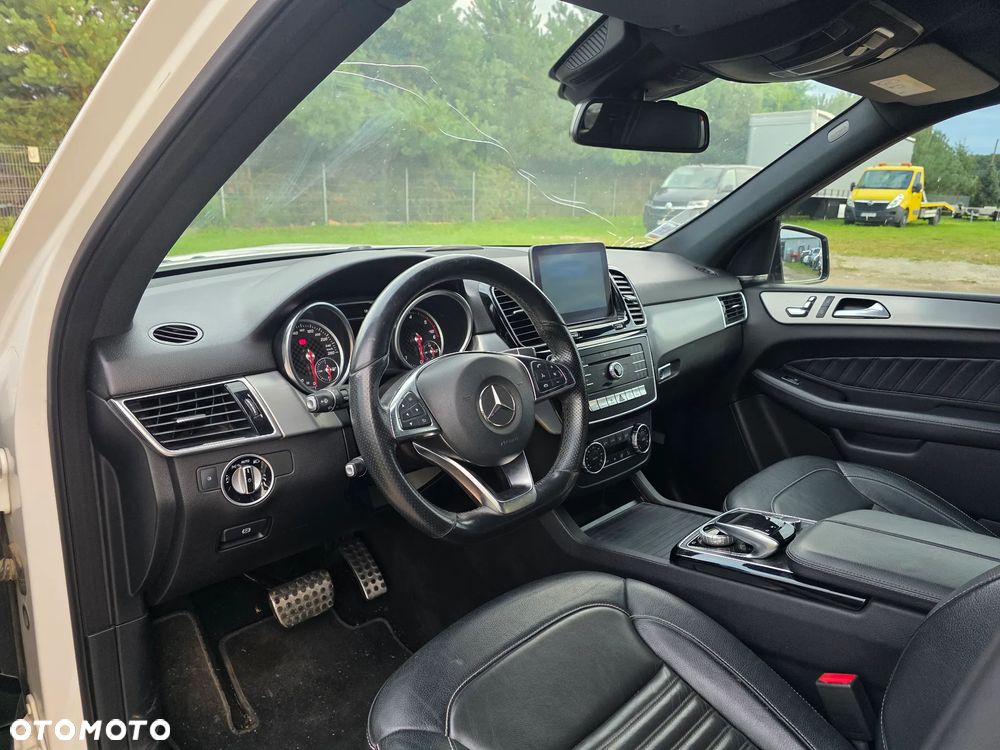 Mercedes-Benz GLE 350 d 4Matic 9G-TRONIC AMG Line - 17