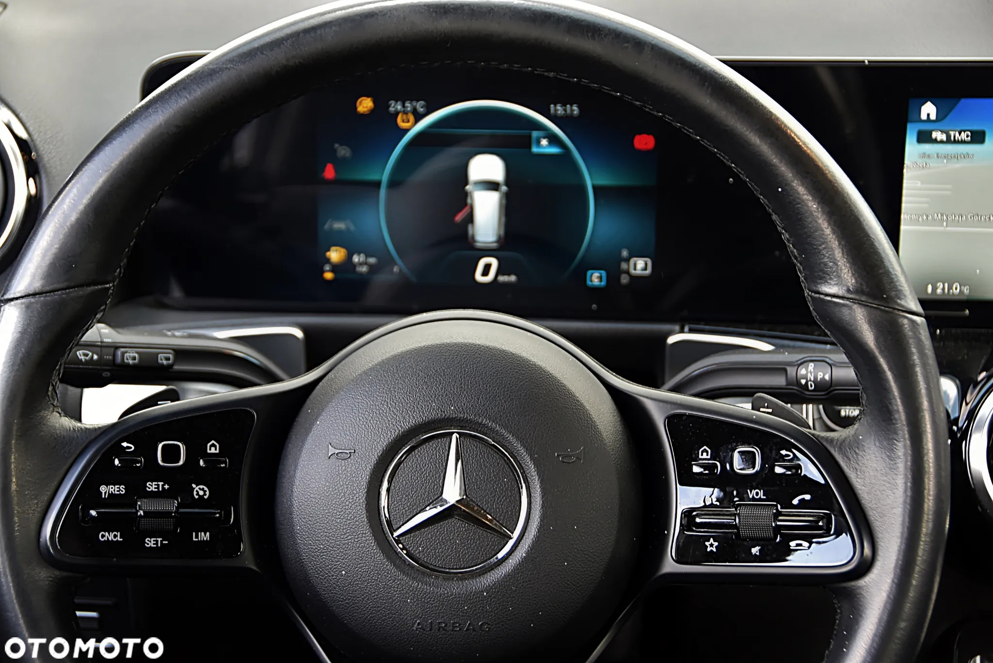 Mercedes-Benz GLB 200 7G-DCT - 31