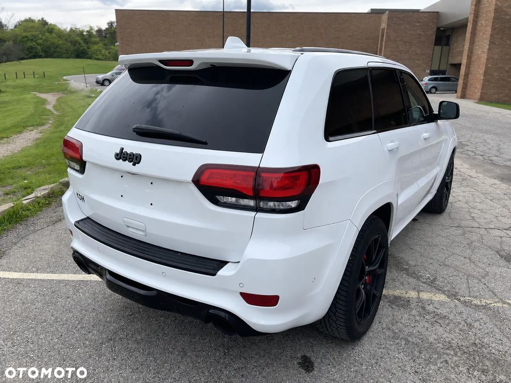 Jeep Grand Cherokee - 10