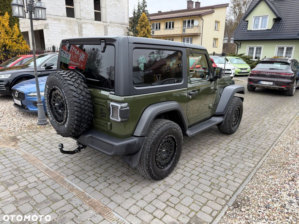 Jeep Wrangler - 25