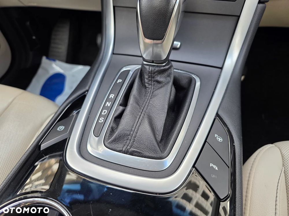 Ford Edge - 18