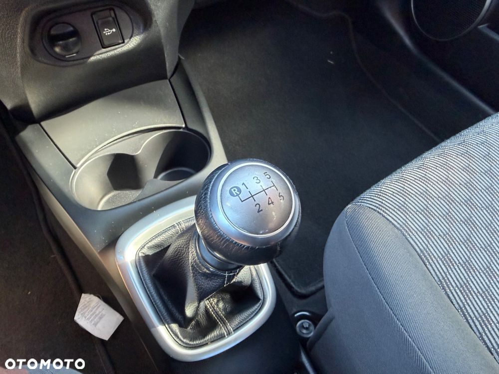 Toyota Yaris 1.33 VVT-i Comfort - 27