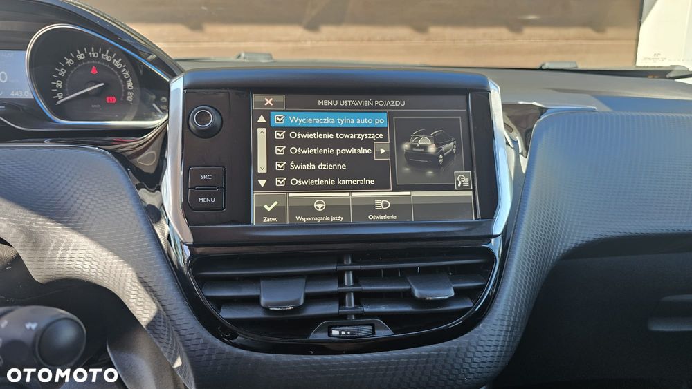 Peugeot 2008 1.2 Pure Tech GPF Allure S&S - 21