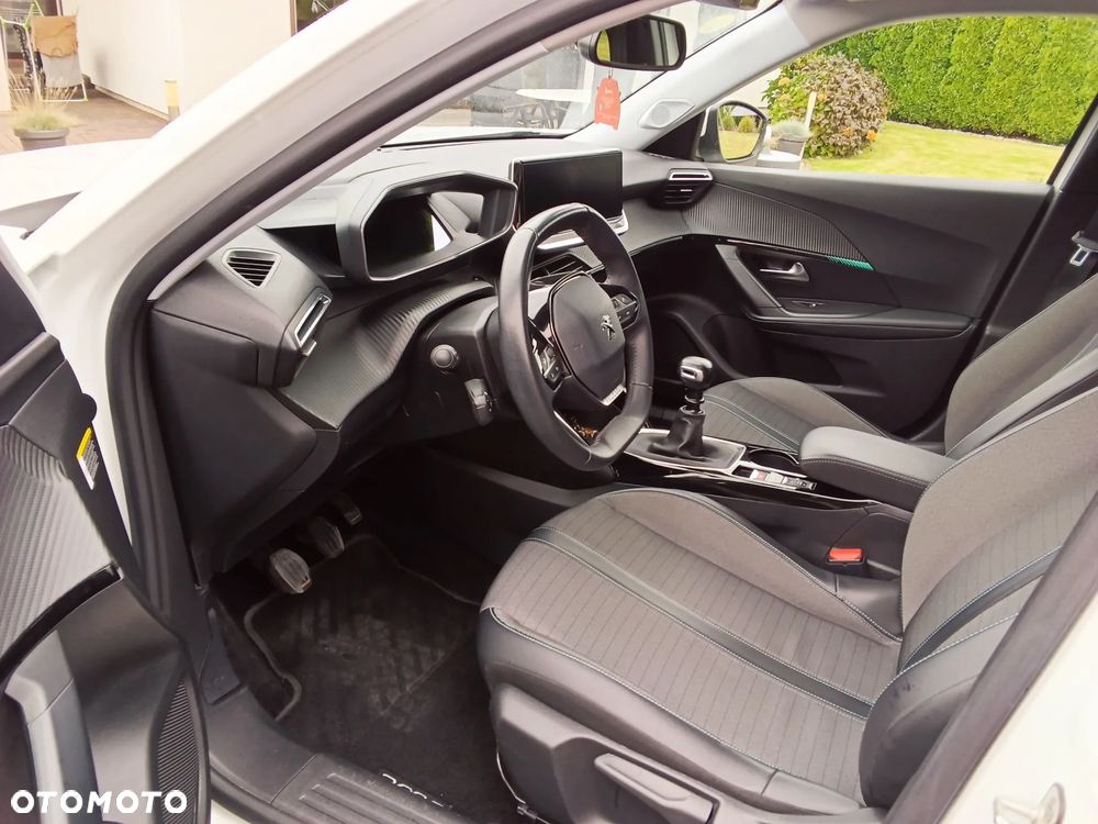 Peugeot 2008 - 9