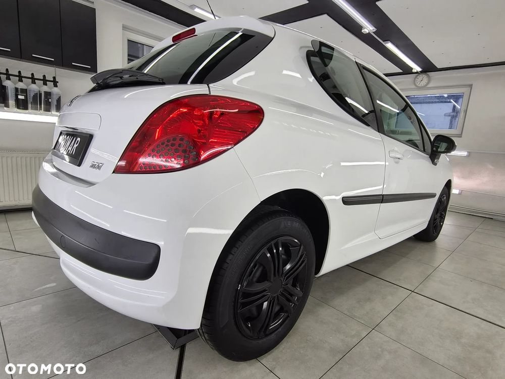 Peugeot 207 75 Urban Move - 11
