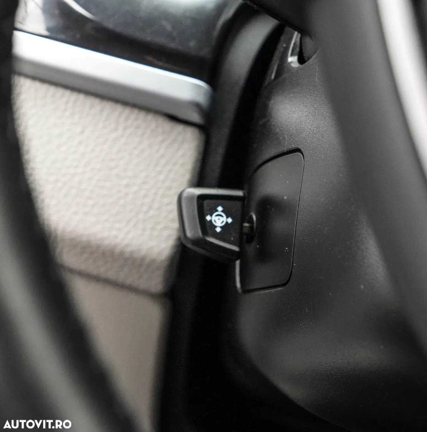 BMW Seria 5 525d xDrive - 24